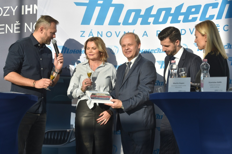 Křest knihy Mototechna a 10 let znovuobnovené značky, Showroom Mototechna Praha 8 